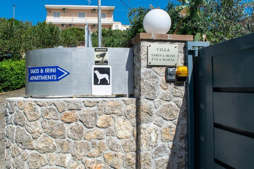 Takis & Eirini Family Apartments Perama Exterior foto